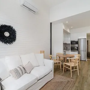 Casa Boma - Design With Private Vegetal Terrace - Lapa Vii Apartment Lisbon